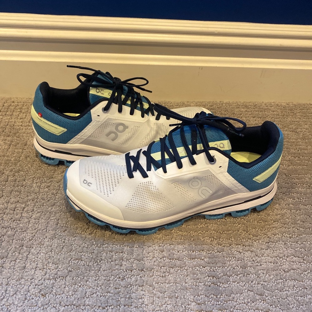 On cloud Cloudsurfer White/Niagara-size 11.5